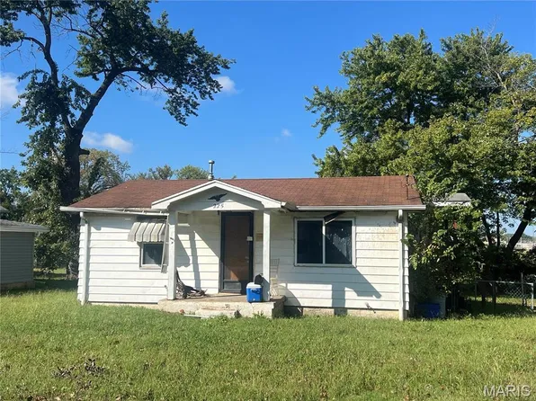 225 Lakeside Ave, East Alton, IL 62024