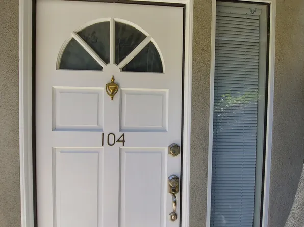 23975 Arroyo Park Dr Unit 104, Santa Clarita, CA 91355