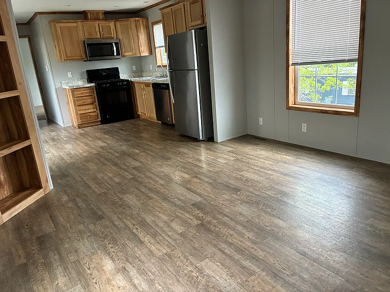 New Colony — Photo 11