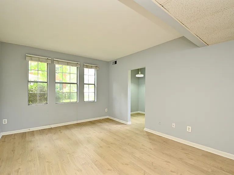 1802 Lee Hwy #93 — Photo 4