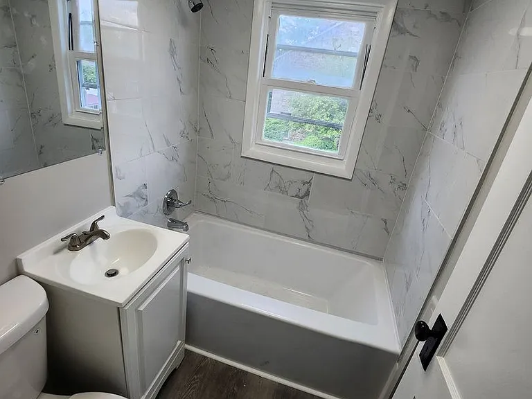 418 Main St — Photo 5