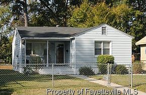 1st image of 825 E Orange St