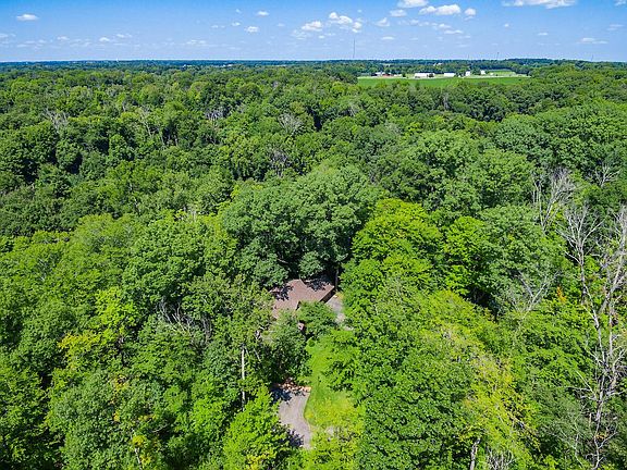 3rd image of 397 Green Hollow Dr