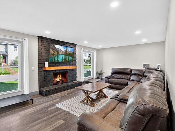 2nd image of 3723 Colonial Heritage Dr