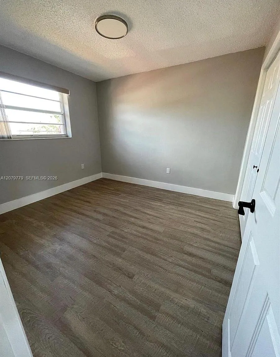 Lawrence Estate Land Co S — Photo 3