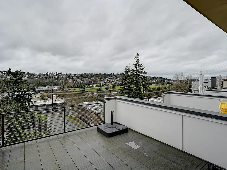 2263 14th Ave W — Photo 15