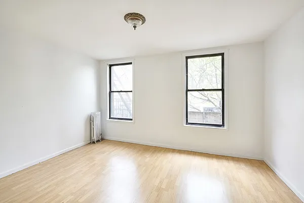 Rented by Compass | media 7