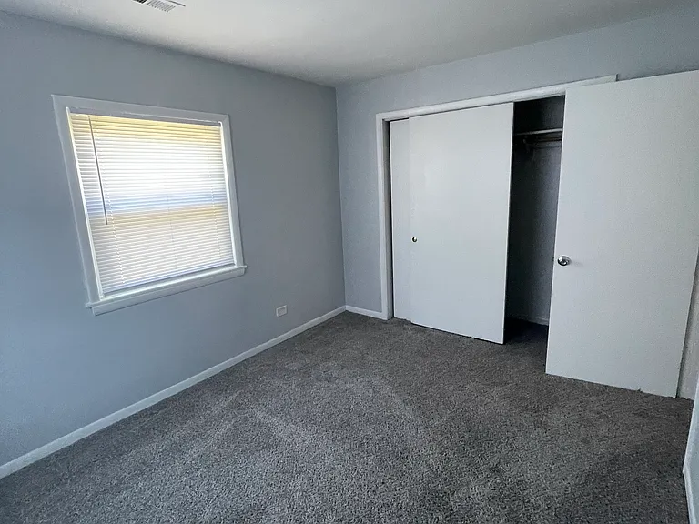 15032 Dorchester Ave #1W — Photo 8