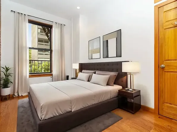 564 Hudson Street image 1 of 5