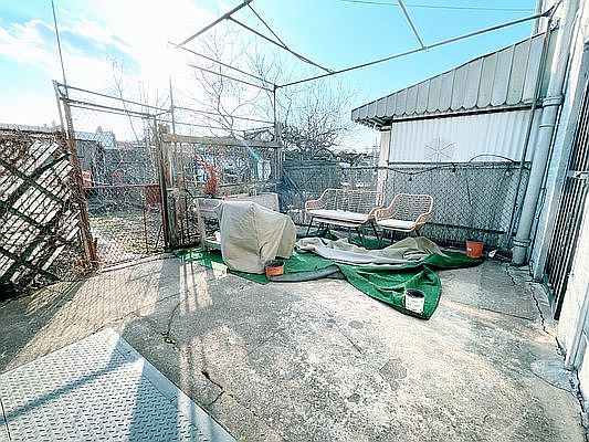 1st image of 14-46A 30th Ave #1