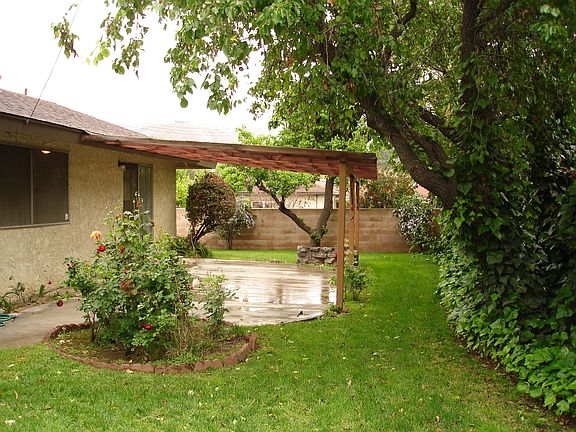 2nd image of 1243 E 39th St