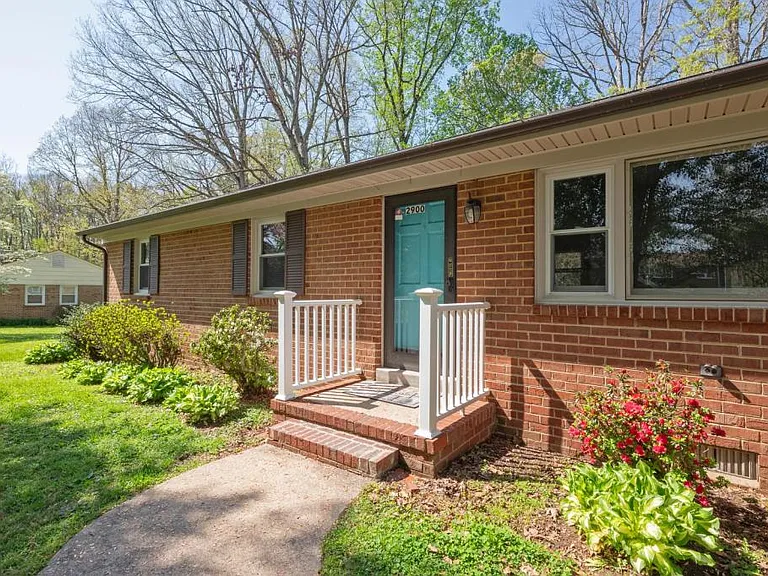 2900 Clintwood Rd — Photo 5