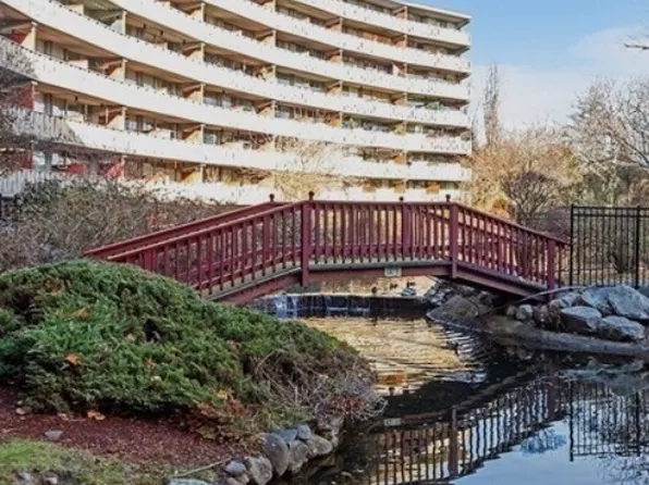 200 Swanton St APT T37, Winchester, MA 01890