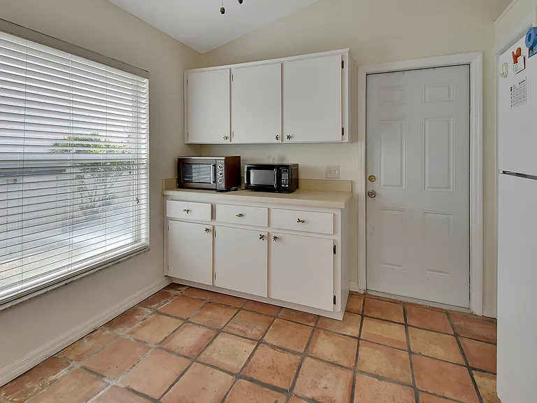 1110 Plover Pl — Photo 13