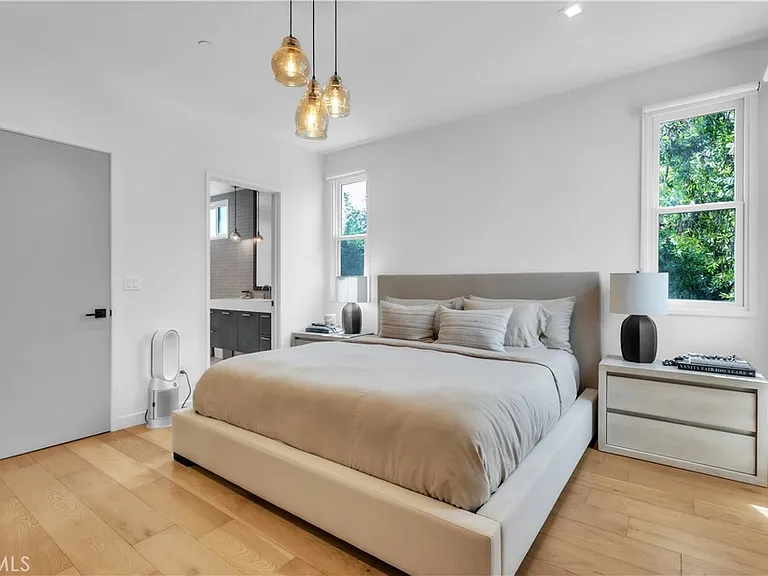 532 W Elk Ave #1 — Photo 11