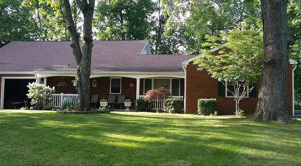 113 Woodlawn Dr photo 1