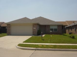 7860 Whitney Ln, Fort Worth, TX 76112