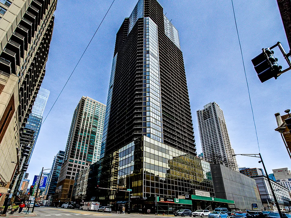 10 E Ontario St #4005