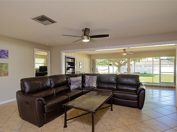 4th image of 5314 Chippendale Cir E