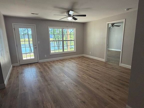 5th image of 424 E Deerwood Dr