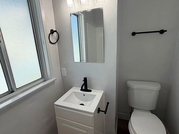 5th image of 6717 S Brynhurst Ave #1/2