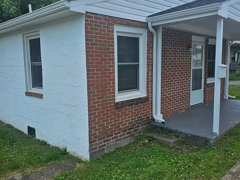 912 Forest St — Photo 31