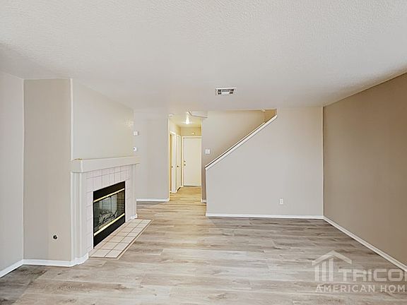 3rd image of 4925 El Este Ln