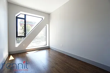 Rented by Rennit Inc.
