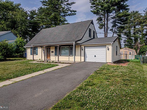 2nd image of 32 Haskell Ln