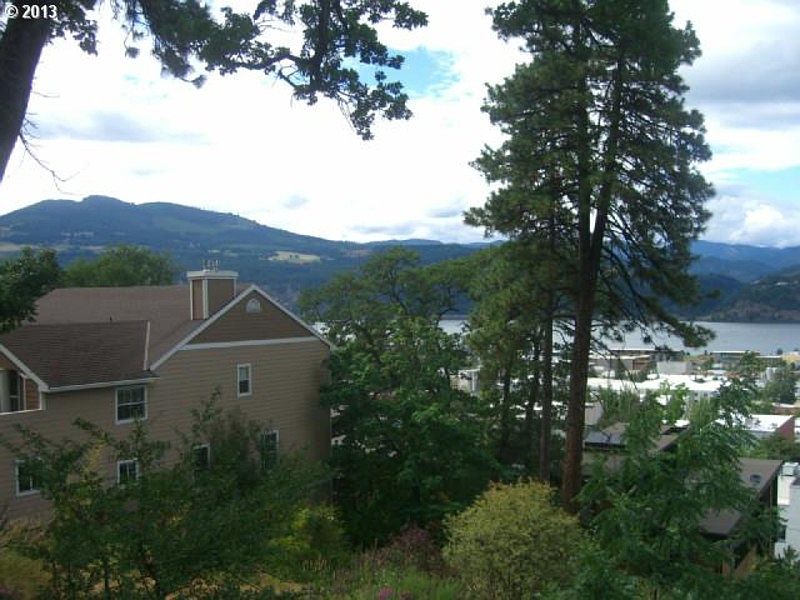 2nd image of 308 Serpentine Rd