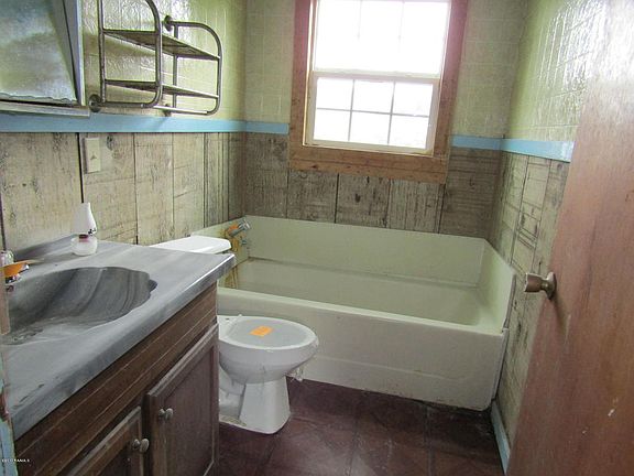4th image of 420 N Vivier St