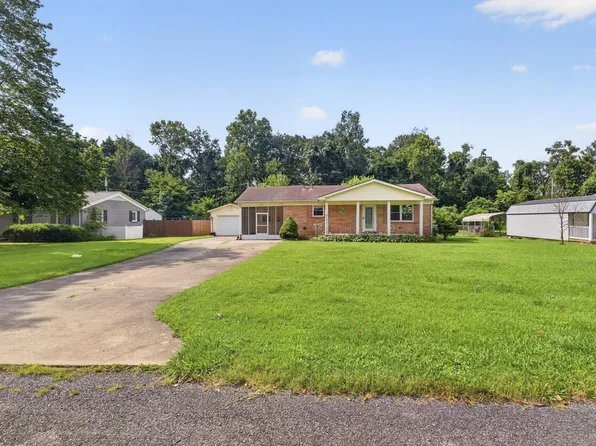 135 Southern Hts, Mayfield, KY 42066