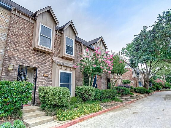 On a cul-de-sac with a community garden for walking pets or taking a walk.