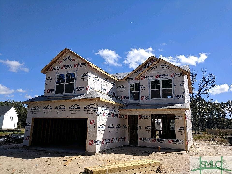 2nd image of 220 Whitaker Way N