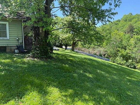 2nd image of 4645 Winters Ln