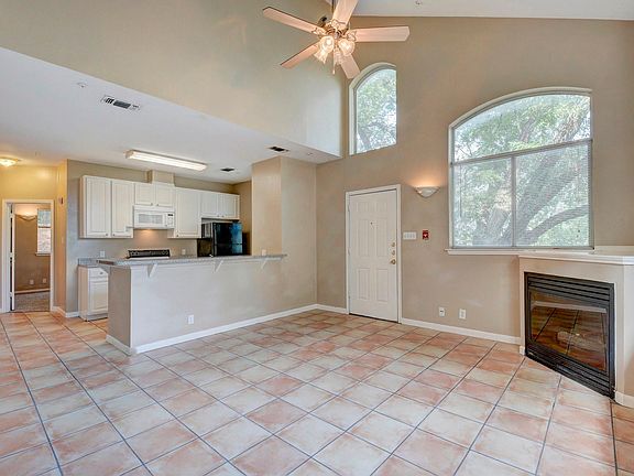 3rd image of 2405 Leon St APT 103