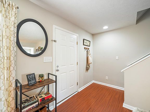 3rd image of 1072 Blue Ridge View Cir