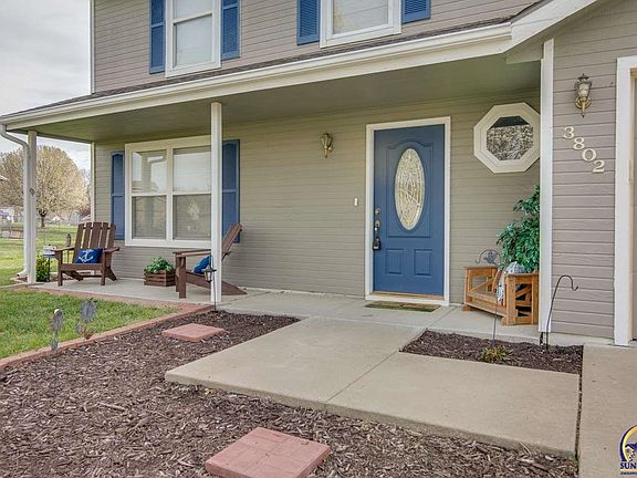 2nd image of 3802 SW Mission Cir