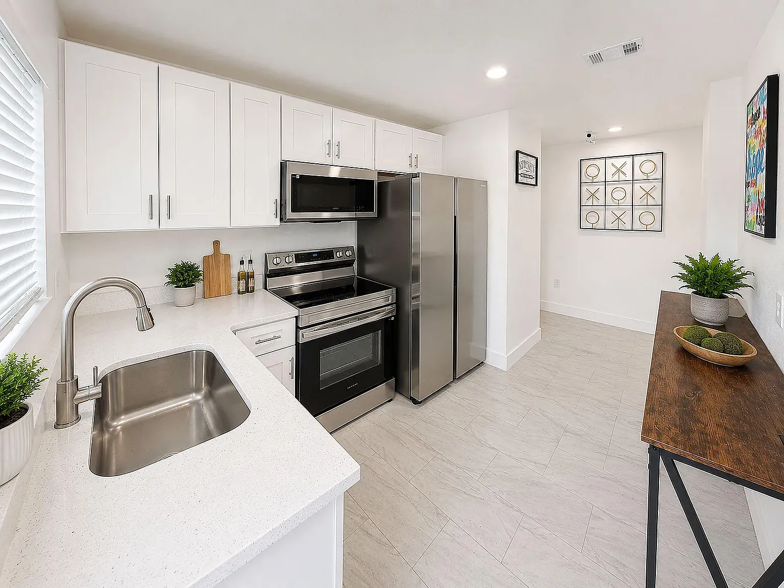 1 bed, 700 sqft, $700 — Photo 1