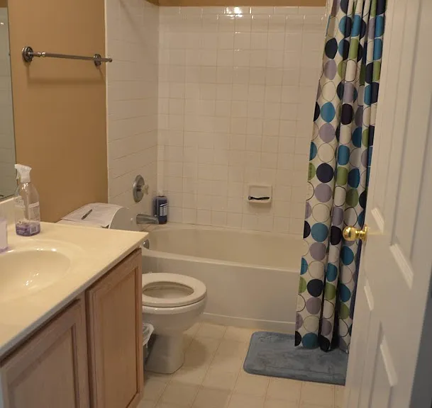 2020 University Blvd W #12 — Photo 5