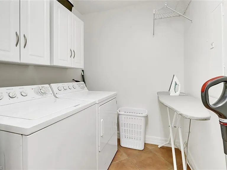 Bayfront Pl — Photo 18