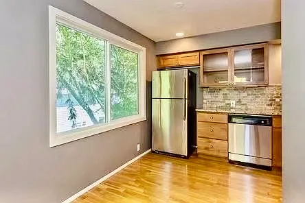 1285 140th Pl NE — Photo 4