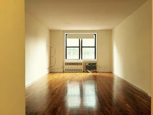 Rented by Bouklis Group | media 18