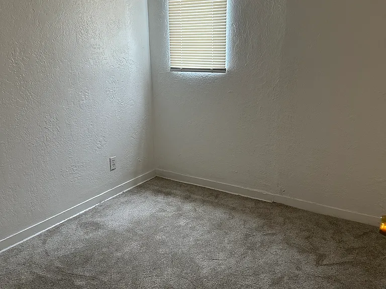 2424 Alvarado Dr NE — Photo 9