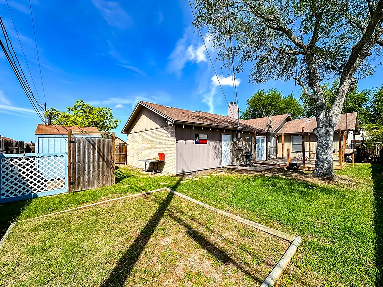 3001 Quail Hollow Dr — Photo 28
