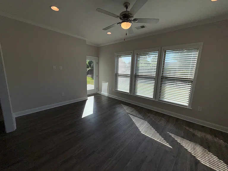 TV Hookup on Wall, Triple and Double Window and Door to Patio