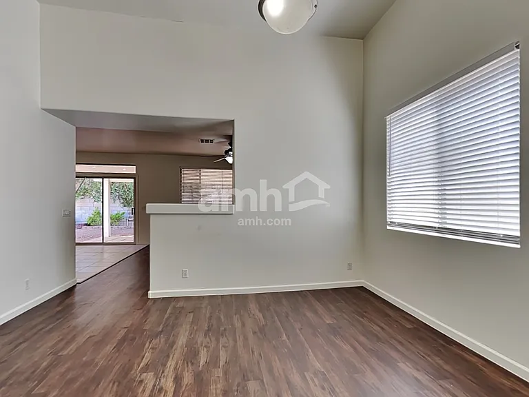 541 Kavanagh Pl — Photo 7