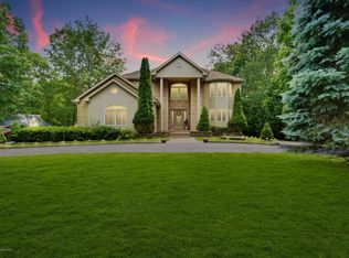 18 S Boston Rd, Jackson, NJ 08527