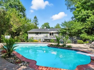 2 Cedar Ct, Long Valley, NJ, 07853