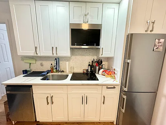 Rented by J PRESTON AND ASSOCIATES INC | media 10